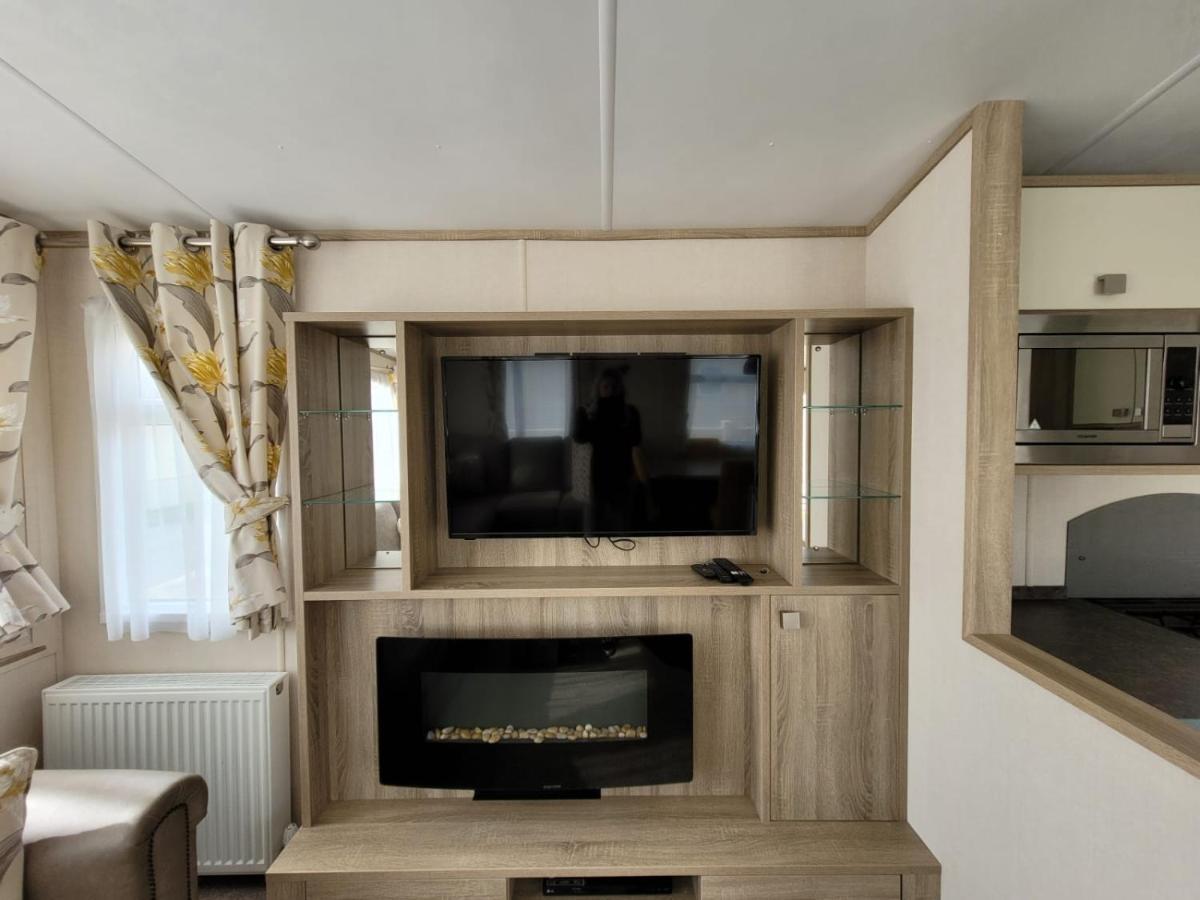 Villa Caravan In The Cotswolds Cirencester Exterior foto