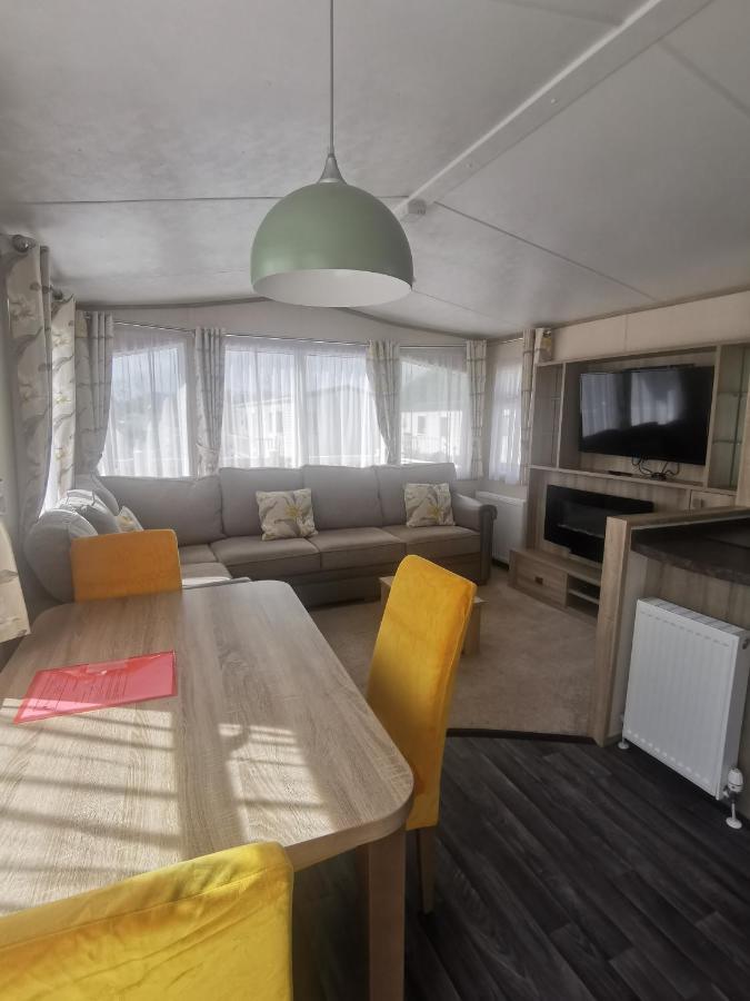 Villa Caravan In The Cotswolds Cirencester Exterior foto
